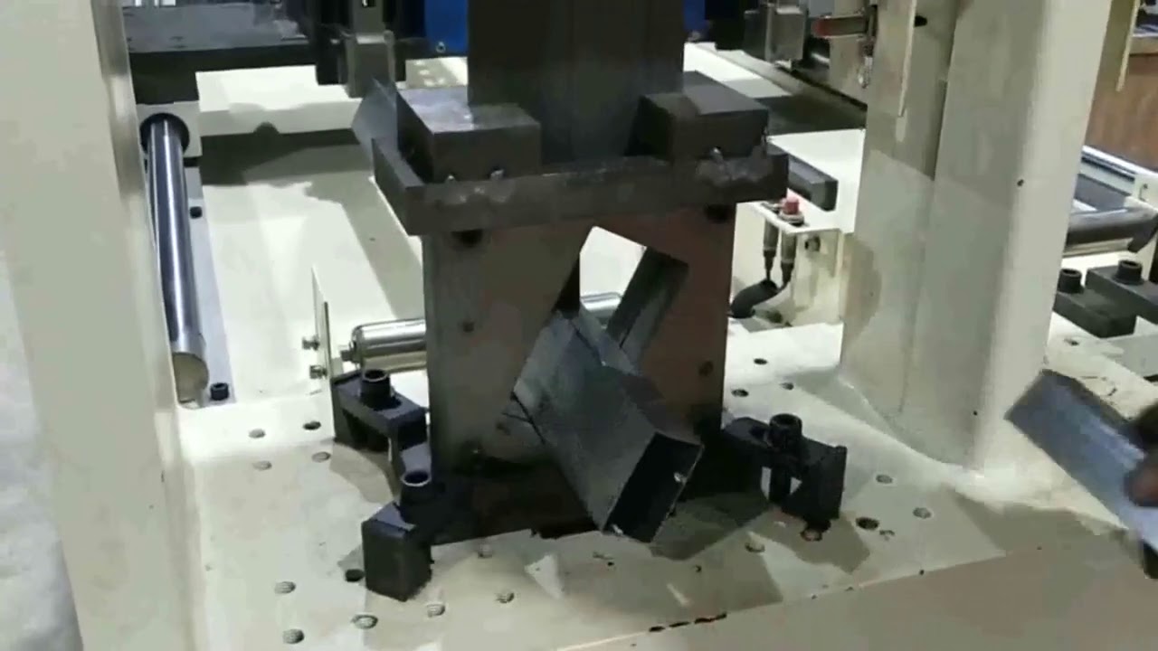 Нарезка металлического профиля на автоматической линии KMT серии KPH-CNC