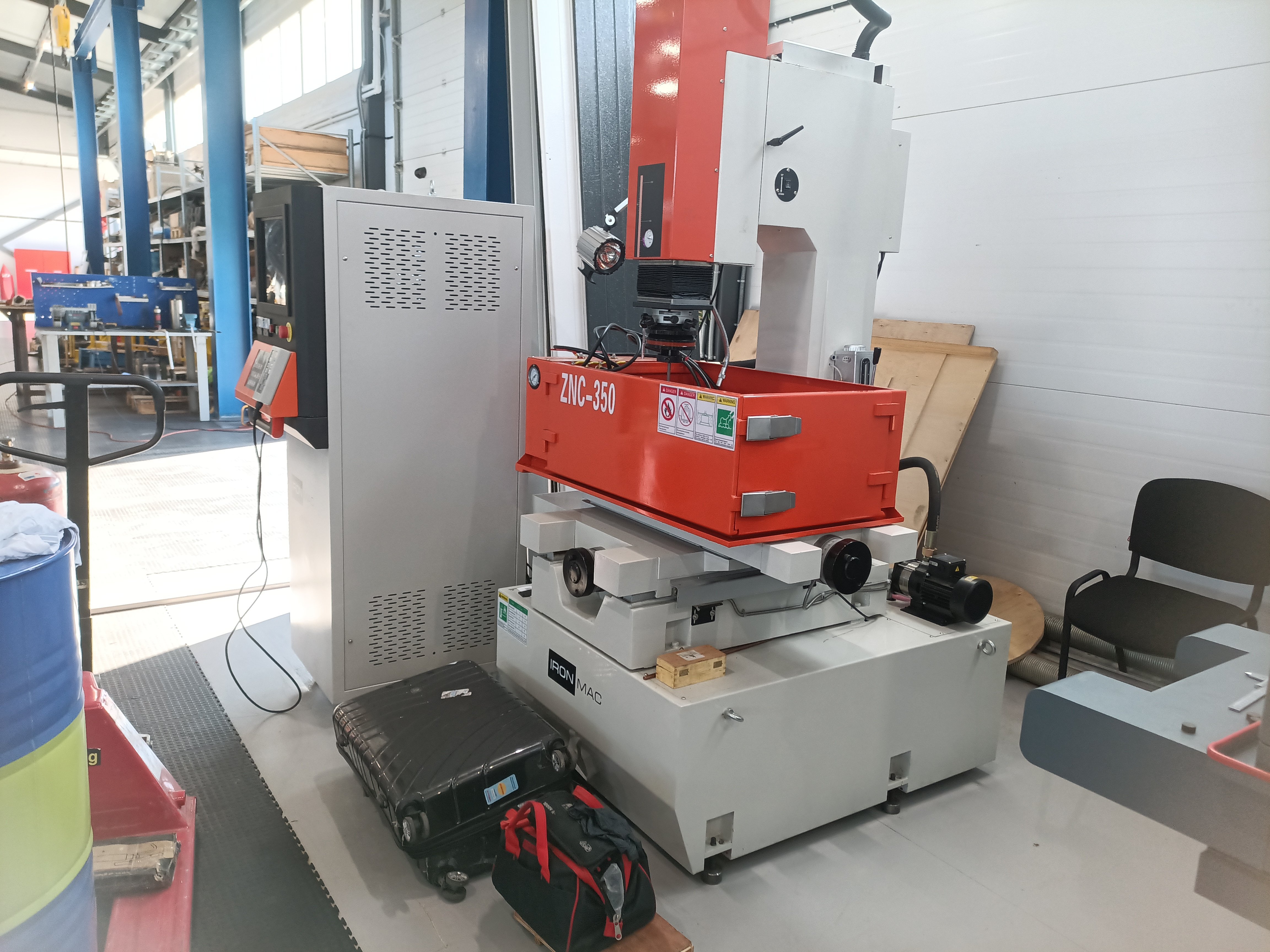 Полевской KC63E/3000 (CW6263E/3000) Токарно-винторезный станок с УЦИ