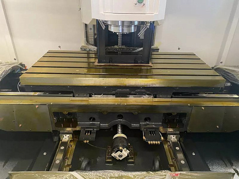 Фрезерный обрабатывающий центр 3-осевой KMT KVL850B (SED 855) HCNC 