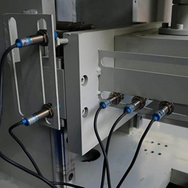 Гидравлический пресс для угловой резки металлического профиля KPC-18NC