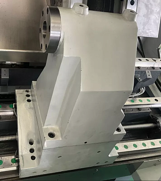 Токарный станок с наклонной станиной KMT KTH 60/600