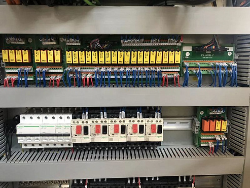 Фрезерный обрабатывающий центр 3-осевой KMT KVL850B