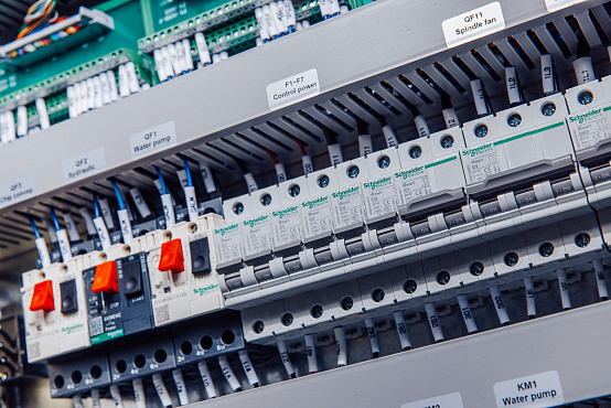 Токарно-фрезерный центр с наклонной станиной KTL 52M/500 ЦТО CNC