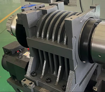 Токарный станок с наклонной станиной KMT KTH 60/1000 M